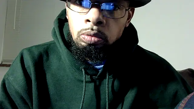 Snapshot of WhiskeyWood_DuhGOD chatting on 01-13-25, 02:18 WhiskeyWood DuhGOD online show from 01-13-25, 02:18
