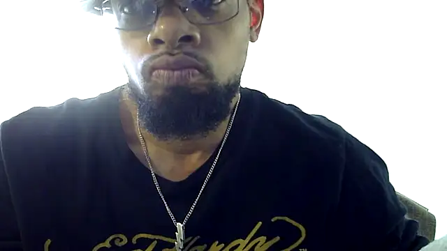 Snapshot of WhiskeyWood_DuhGOD chatting on 01-17-25, 05:30 WhiskeyWood DuhGOD online show from 01-17-25, 05:30