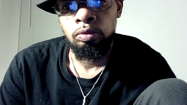 Snapshot of WhiskeyWood_DuhGOD chatting on 01-28-25, 05:22 WhiskeyWood DuhGOD online show from 01-28-25, 05:22