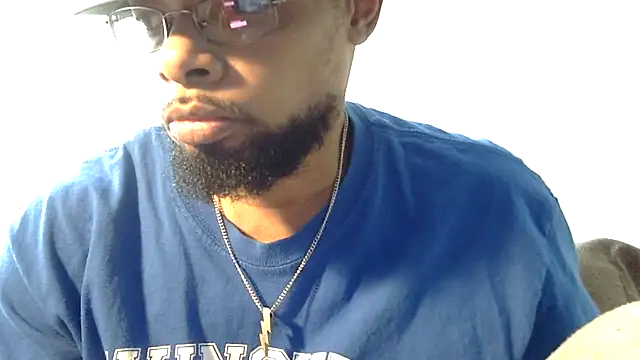 Snapshot of WhiskeyWood_DuhGOD chatting on 02-03-25, 05:14 WhiskeyWood DuhGOD online show from 02-03-25, 05:14