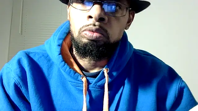 Snapshot of WhiskeyWood_DuhGOD chatting on 02-09-25, 02:38 WhiskeyWood DuhGOD online show from 02-09-25, 02:38
