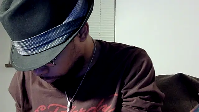 Snapshot of WhiskeyWood_DuhGOD chatting on 02-20-25, 02:29 WhiskeyWood DuhGOD online show from 02-20-25, 02:29