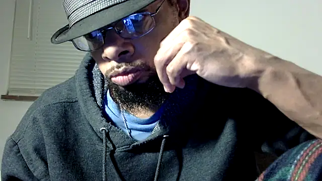 Snapshot of WhiskeyWood_DuhGOD chatting on 02-22-25, 02:17 WhiskeyWood DuhGOD online show from 02-22-25, 02:17