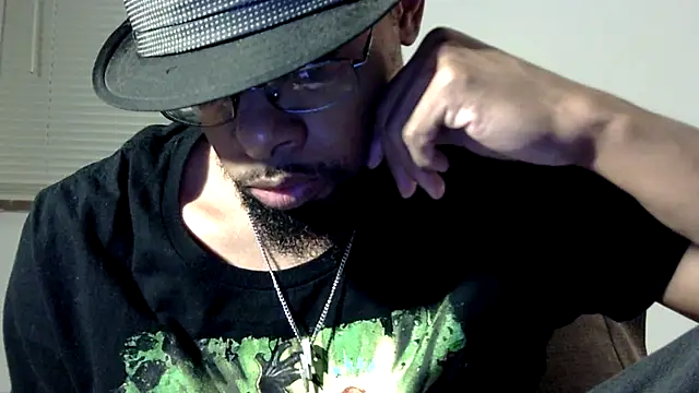Snapshot of WhiskeyWood_DuhGOD chatting on 02-27-25, 02:21 WhiskeyWood DuhGOD online show from 02-27-25, 02:21