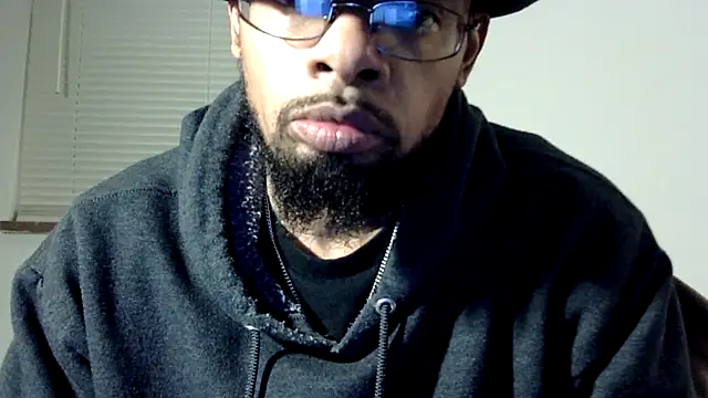 Snapshot of WhiskeyWood_DuhGOD chatting on 03-07-25, 02:04 WhiskeyWood DuhGOD online show from 03-07-25, 02:04