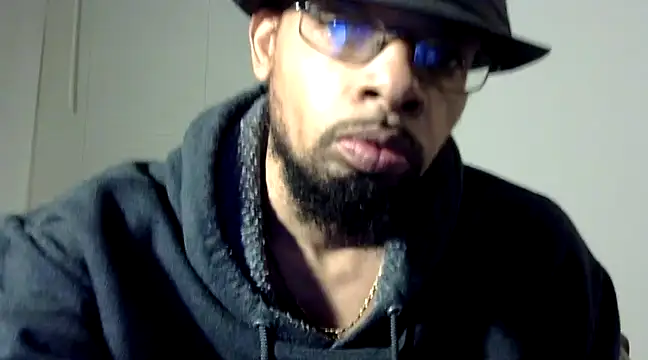 Snapshot of WhiskeyWood_DuhGOD chatting on 03-18-25, 12:49 WhiskeyWood DuhGOD online show from 03-18-25, 12:49