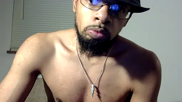 Snapshot of WhiskeyWood_DuhGOD chatting on 03-19-25, 01:54 WhiskeyWood DuhGOD online show from 03-19-25, 01:54