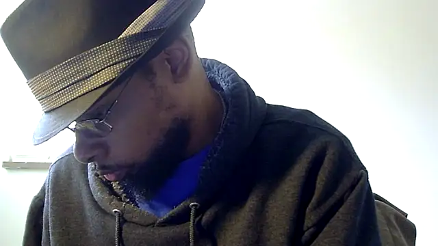 Snapshot of WhiskeyWood_DuhGOD chatting on 03-20-25, 04:20 WhiskeyWood DuhGOD online show from 03-20-25, 04:20