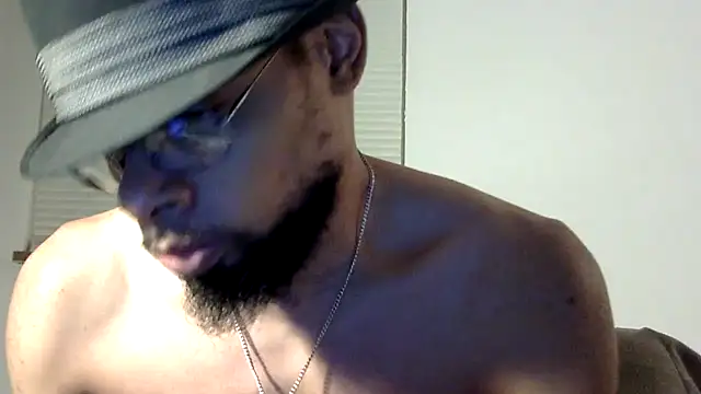 Snapshot of WhiskeyWood_DuhGOD chatting on 03-21-25, 01:13 WhiskeyWood DuhGOD online show from 03-21-25, 01:13