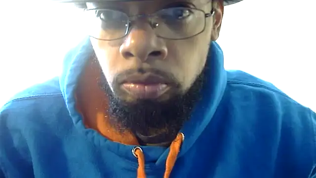 Snapshot of WhiskeyWood_DuhGOD chatting on 03-21-25, 04:29 WhiskeyWood DuhGOD online show from 03-21-25, 04:29