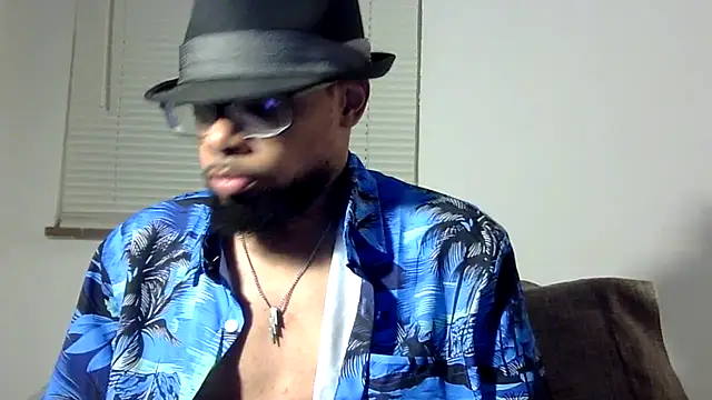 Snapshot of WhiskeyWood_DuhGOD chatting on 09-14-25, 01:16 WhiskeyWood DuhGOD online show from 09-14-25, 01:16