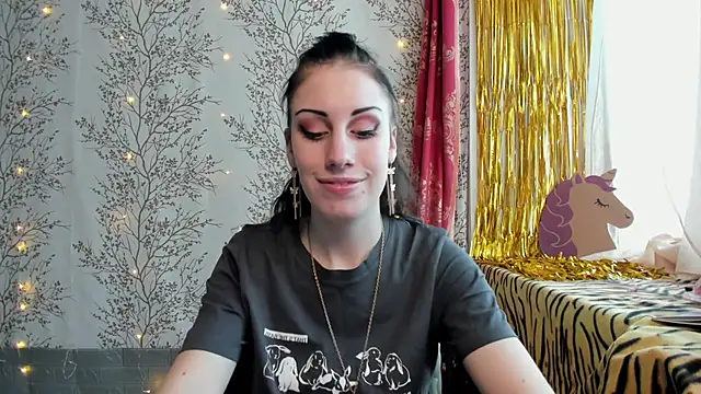 Mary0Lou online show from 01-15-25, 04:47