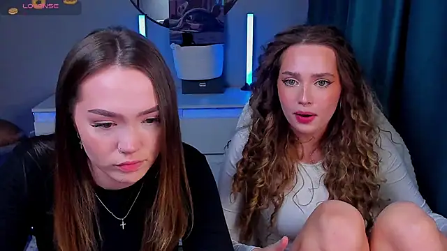 Evia r0se online show from 04-14-26, 03:51