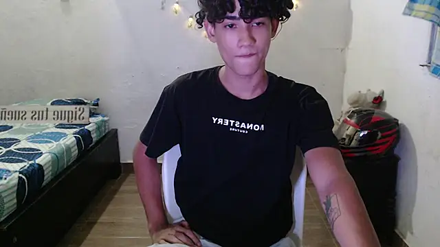 Snapshot of jake_willianss chatting on 12-20-24, 04:31 jake willianss online show from 12-20-24, 04:31