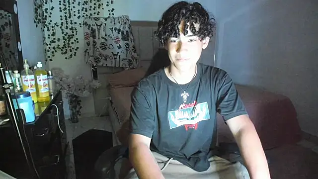 Snapshot of jake_willianss chatting on 12-19-25, 11:12 jake willianss online show from 12-19-25, 11:12