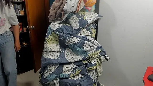 peanut tangerine online show from 02-12-26, 01:11