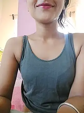 MISSQUEEN48 online show from 05-26-26, 07:04