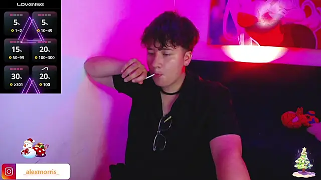 Snapshot of _AlexMorris chatting on 12-18-24, 07:15 AlexMorris online show from 12-18-24, 07:15