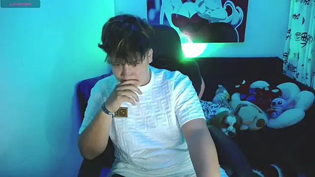 Snapshot of _AlexMorris chatting on 01-01-25, 12:00 AlexMorris online show from 01-01-25, 12:00