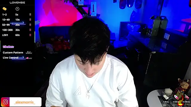 Snapshot of _AlexMorris chatting on 12-14-25, 08:20 AlexMorris online show from 12-14-25, 08:20