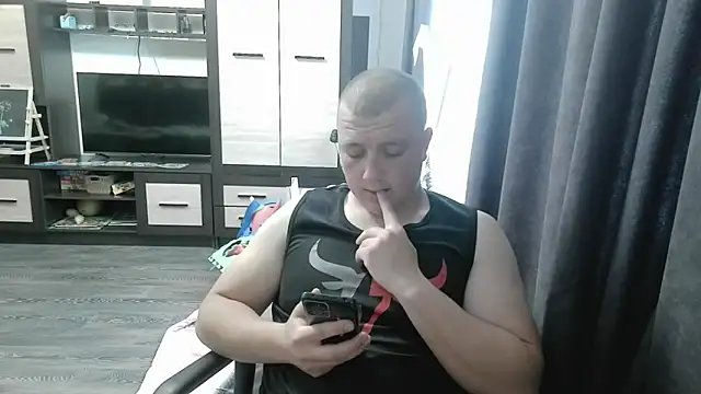 Snapshot of gamblingbum chatting on 05-18-26, 12:00 gamblingbum online show from 05-18-26, 12:00