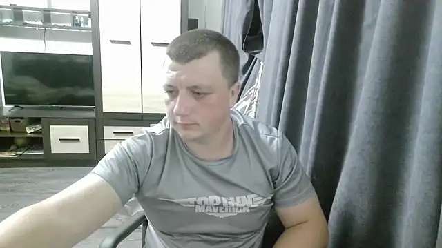 Snapshot of gamblingbum chatting on 06-06-26, 06:56 gamblingbum online show from 06-06-26, 06:56
