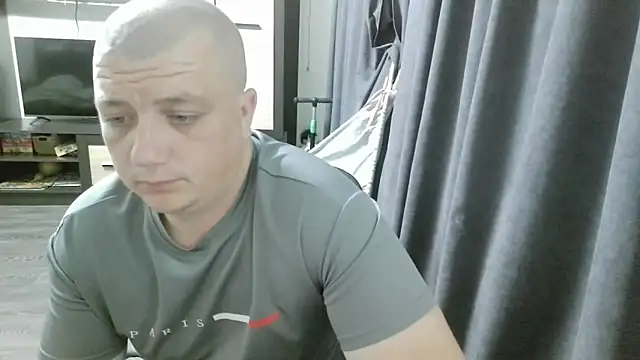 Snapshot of gamblingbum chatting on 06-07-26, 07:28 gamblingbum online show from 06-07-26, 07:28