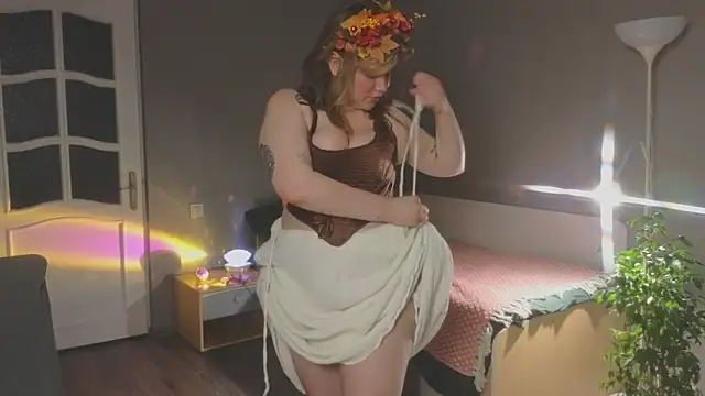 Kira Citro online show from 10-29-25, 08:32