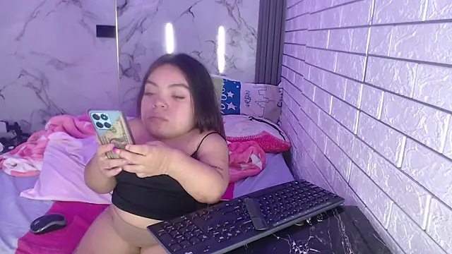 Snapshot of Michelle_Brooks chatting on 03-18-25, 04:26 Michelle Brooks online show from 03-18-25, 04:26