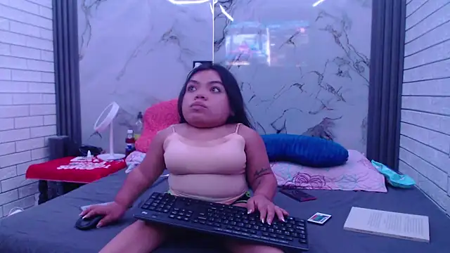 Snapshot of Michelle_Brooks chatting on 09-12-25, 03:12 Michelle Brooks online show from 09-12-25, 03:12