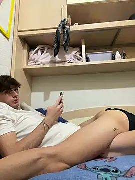 Snapshot of Adriiann__21 chatting on 12-12-24, 10:09 Adriiann 21 online show from 12-12-24, 10:09