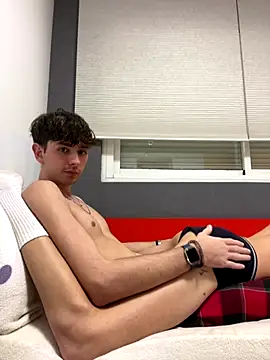 Snapshot of Adriiann__21 chatting on 12-14-25, 10:03 Adriiann 21 online show from 12-14-25, 10:03