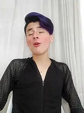 Snapshot of Alann_sr chatting on 02-18-25, 08:03 Alann sr online show from 02-18-25, 08:03