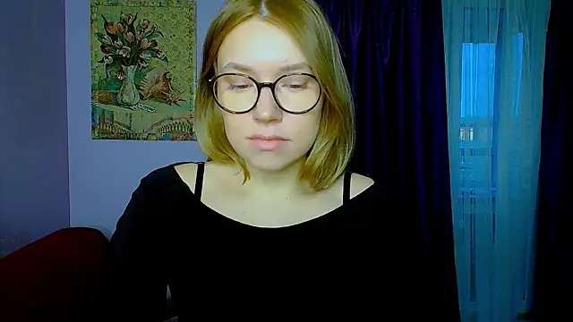 TaylorBre online show from 11-17-25, 06:41