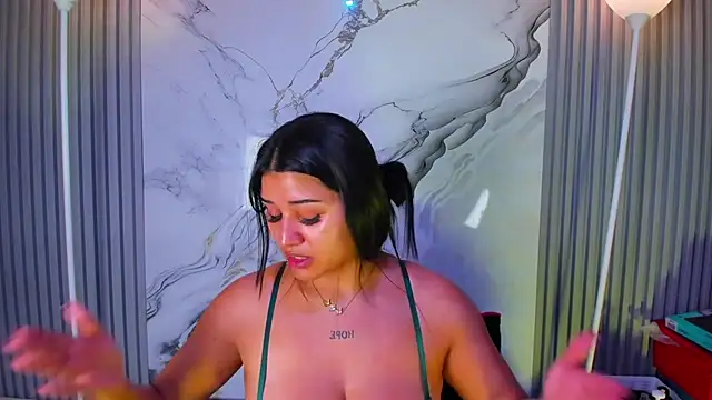 venusowen  online show from 07-18-26, 02:32