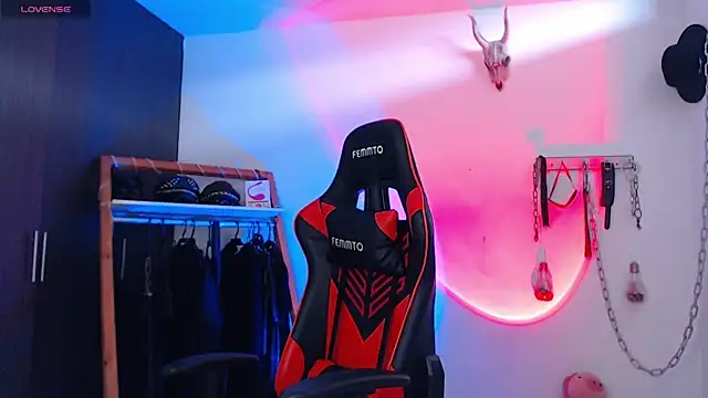 LilithSharon online show from 12-20-25, 04:58