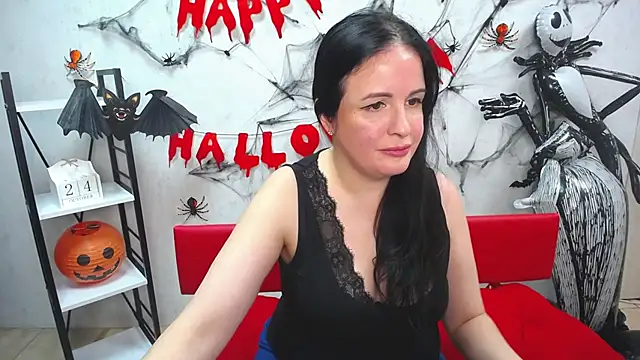 TayaBoret online show from 10-24-25, 06:15