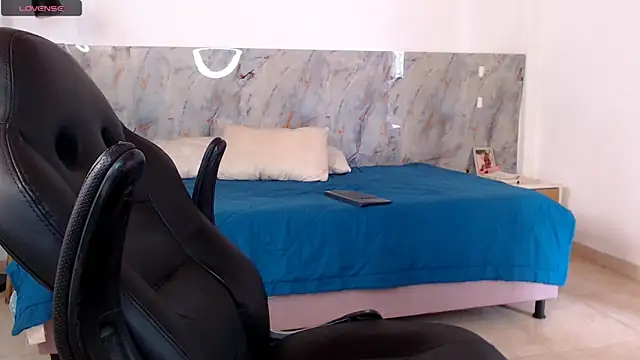 Snapshot of hanz_col chatting on 03-05-26, 02:46 hanz col online show from 03-05-26, 02:46