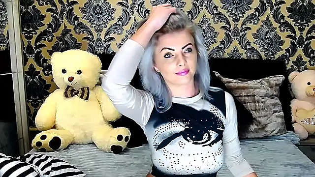 Snapshot of Aly_girl1 chatting on 02-05-25, 12:38 Aly girl1 online show from 02-05-25, 12:38