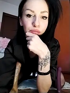 dahlia 82 online show from 03-18-26, 09:23