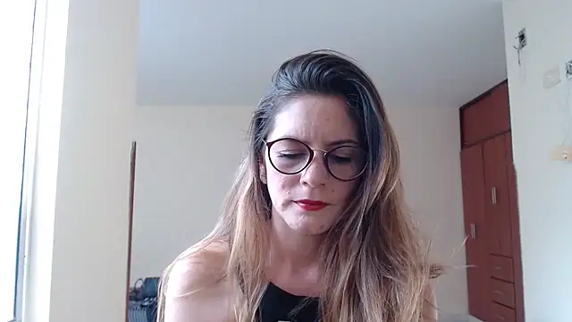 Snapshot of Hanny_24 chatting on 12-12-24, 08:10 Hanny 24 online show from 12-12-24, 08:10