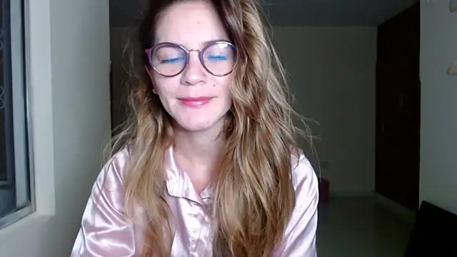 Snapshot of Hanny_24 chatting on 12-15-24, 08:52 Hanny 24 online show from 12-15-24, 08:52