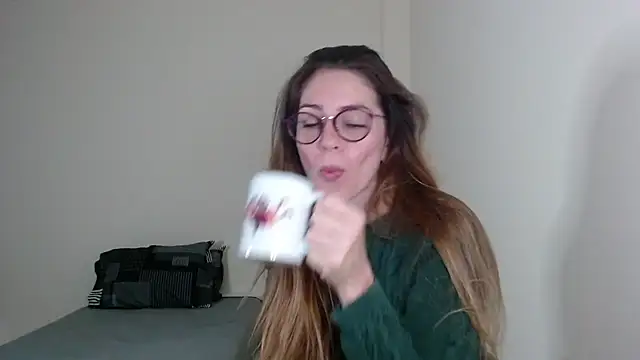 Snapshot of Hanny_24 chatting on 01-07-25, 09:40 Hanny 24 online show from 01-07-25, 09:40