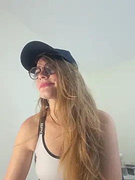 Snapshot of Hanny_24 chatting on 01-15-25, 09:24 Hanny 24 online show from 01-15-25, 09:24