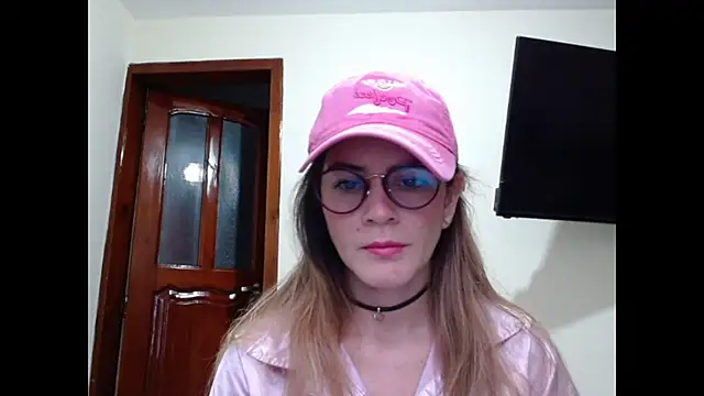 Snapshot of Hanny_24 chatting on 01-26-25, 11:39 Hanny 24 online show from 01-26-25, 11:39