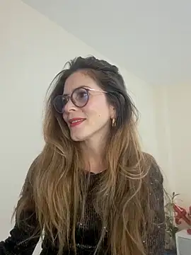 Snapshot of Hanny_24 chatting on 02-22-25, 01:00 Hanny 24 online show from 02-22-25, 01:00