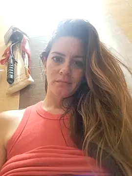 Snapshot of Hanny_24 chatting on 02-23-25, 12:16 Hanny 24 online show from 02-23-25, 12:16