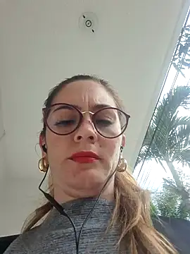 Snapshot of Hanny_24 chatting on 03-17-25, 01:29 Hanny 24 online show from 03-17-25, 01:29