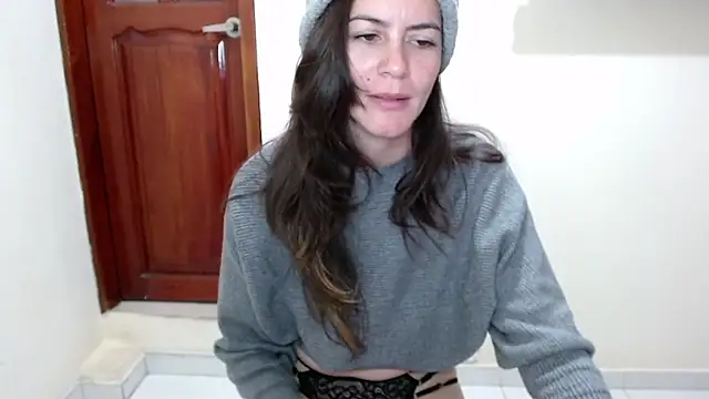 Snapshot of Hanny_24 chatting on 06-29-26, 10:15 Hanny 24 online show from 06-29-26, 10:15