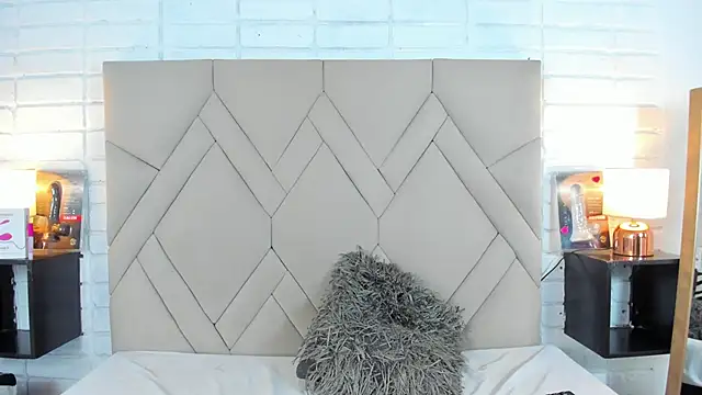 Isis Osman online show from 01-13-25, 07:10